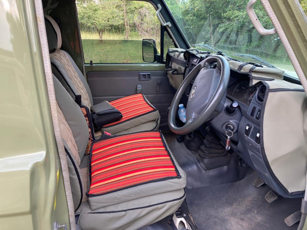 Interior 5 seater Landcruiser